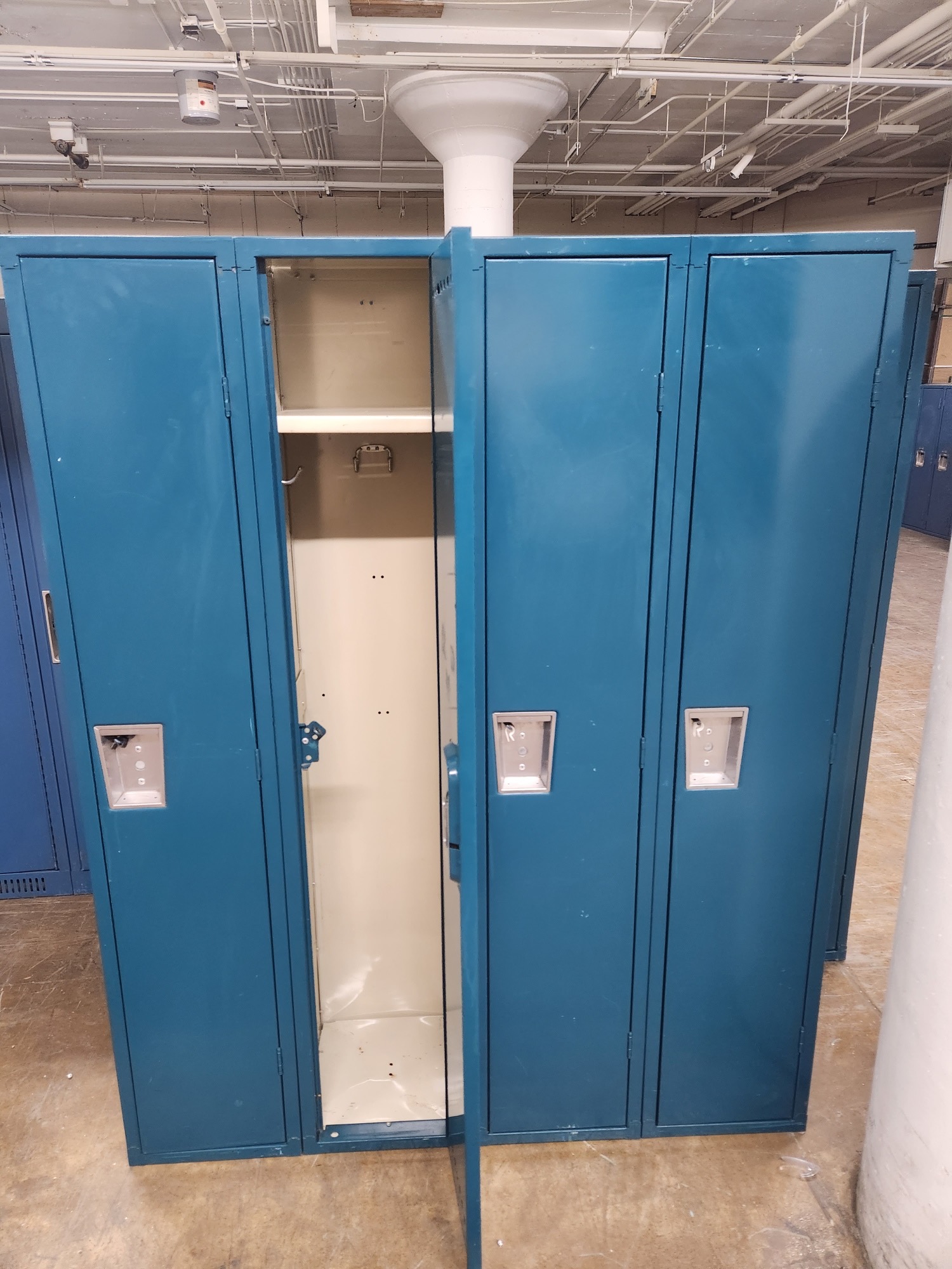 12 x 12 x 60 Single Tier Lockers (Pre-Owned) – The Locker Guy